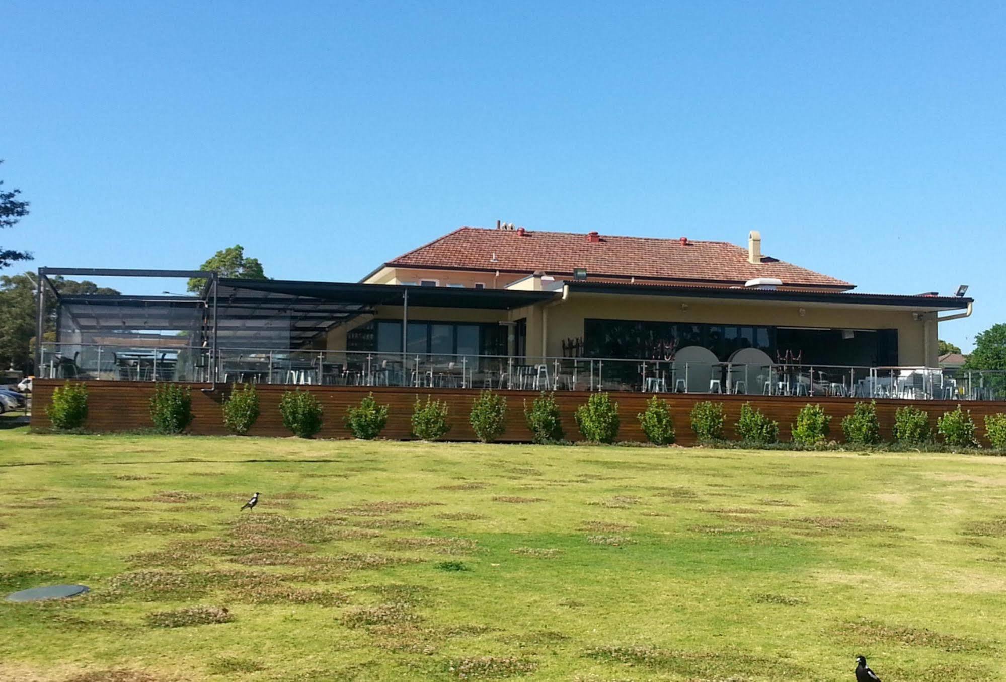Huskisson Hotel 외부 사진